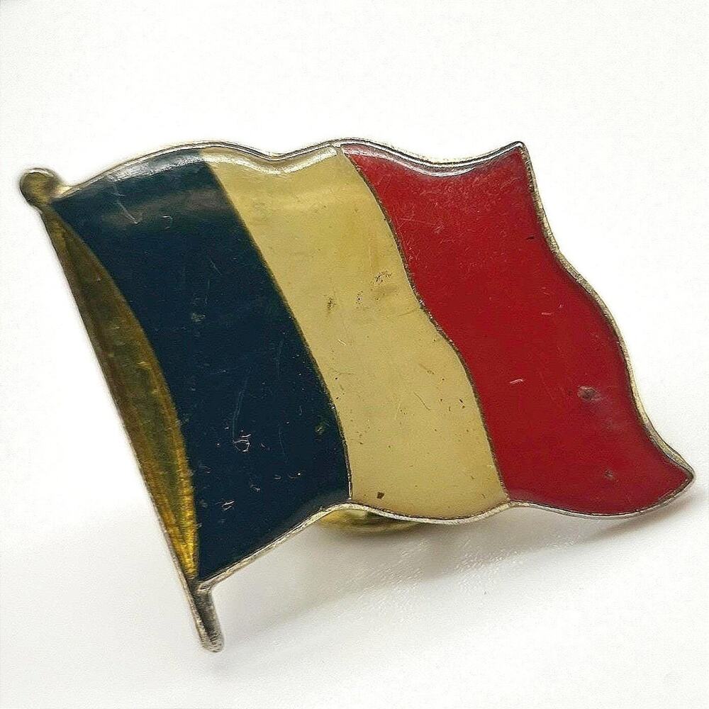 Vintage Gold Tone Enameled France Flag Rare Patriotic Lapel Brooch Pin Retro Y2K
